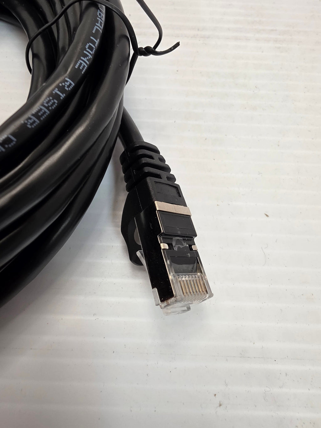 Câble CAT8 blindé (S-FTP) colonne montante CMR, 26 AWG, 15 pi, noir