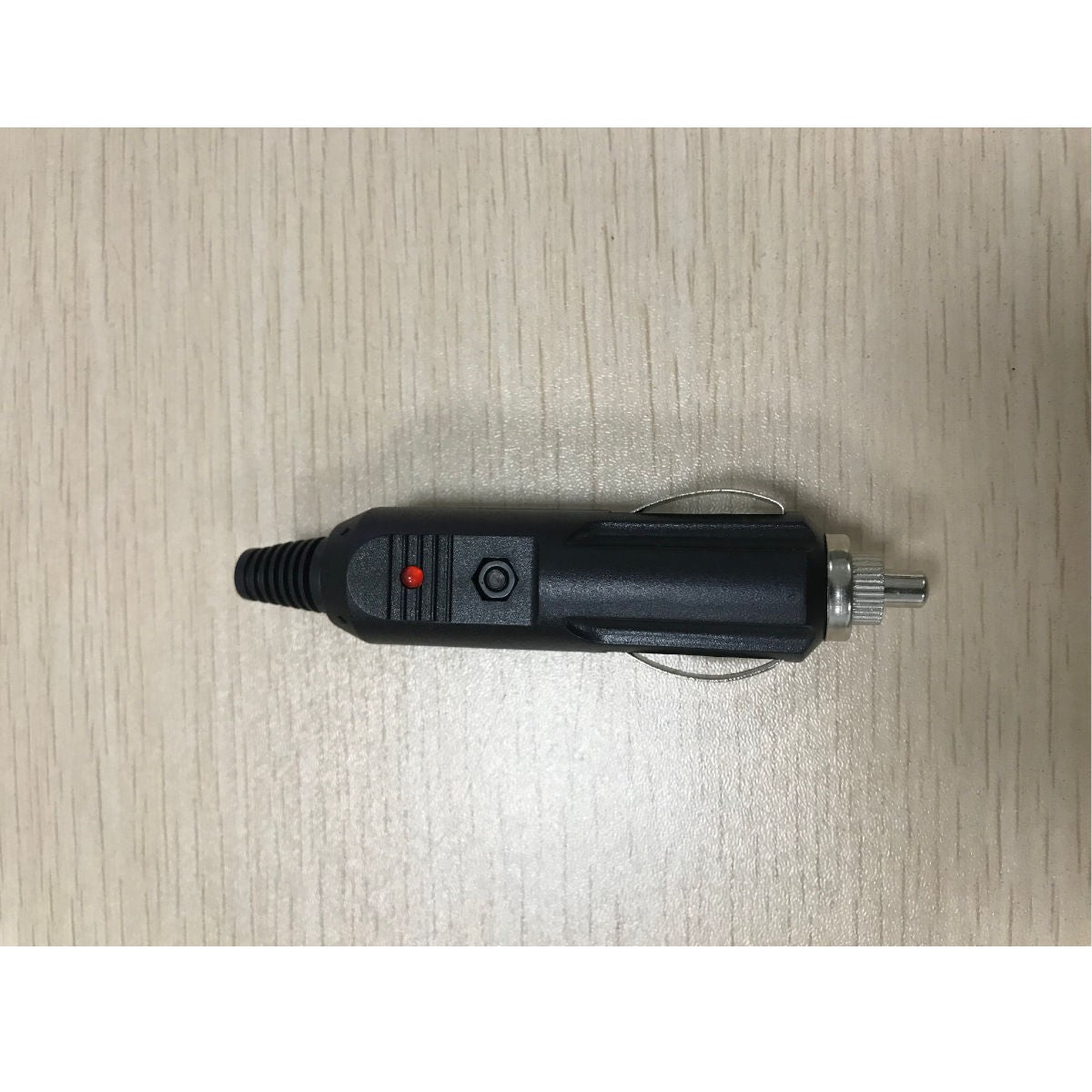 Fiche allume-cigare 12 V CC avec fusible 3 A et témoin DEL